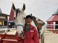 ワールド牧場動物飼育レギュラースタッフのアルバイトを募集しております。